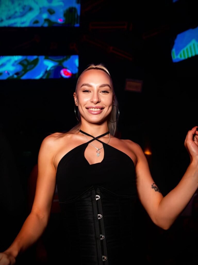 💋THIS SUNDAY, EXPERIENCE A HIP-HOP NIGHT WITH MONROE NIGHT! 🎶🔥📍 Location- ORA Club, Hilton A-4